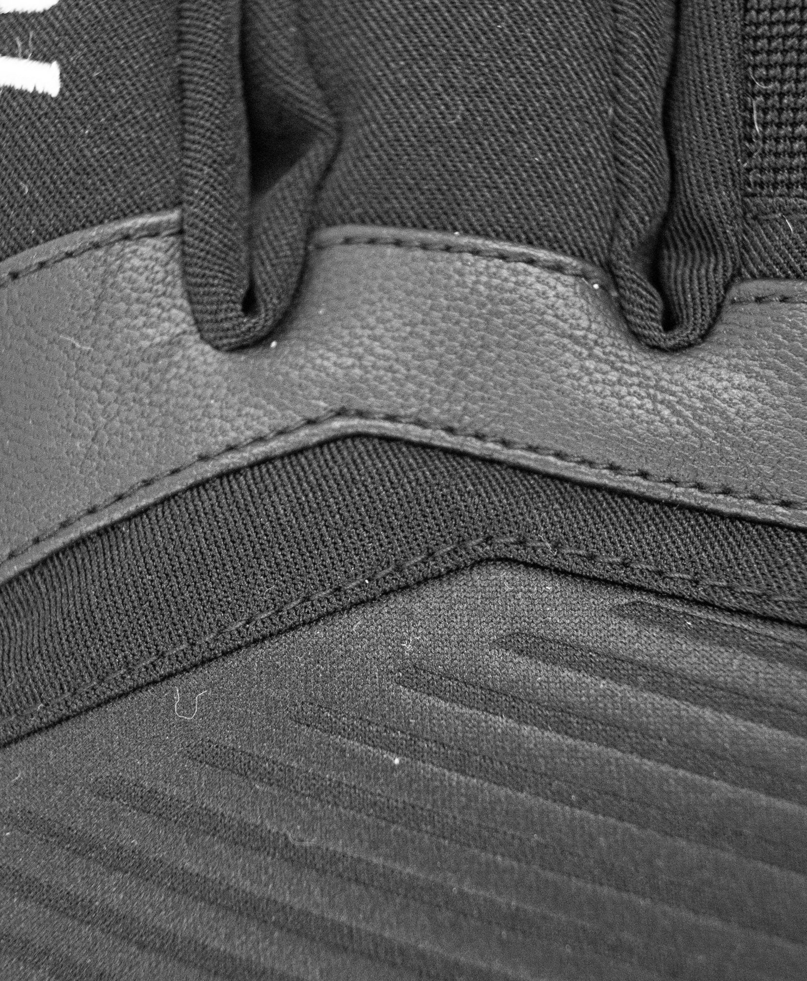 REUSCH - VENOM R-TEX XT